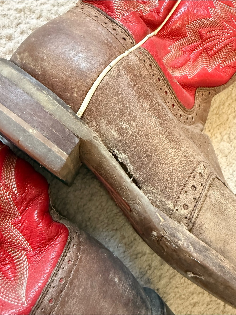 Classic Western Pull-On Boots in Red and Brown - Picture 3 of 4